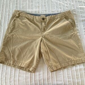 Woman’s khaki shorts size 18